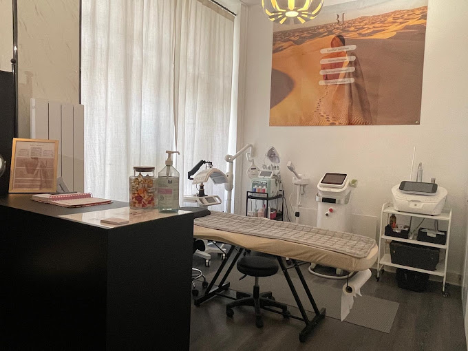 Cabine de soins Body H Center Paris 8